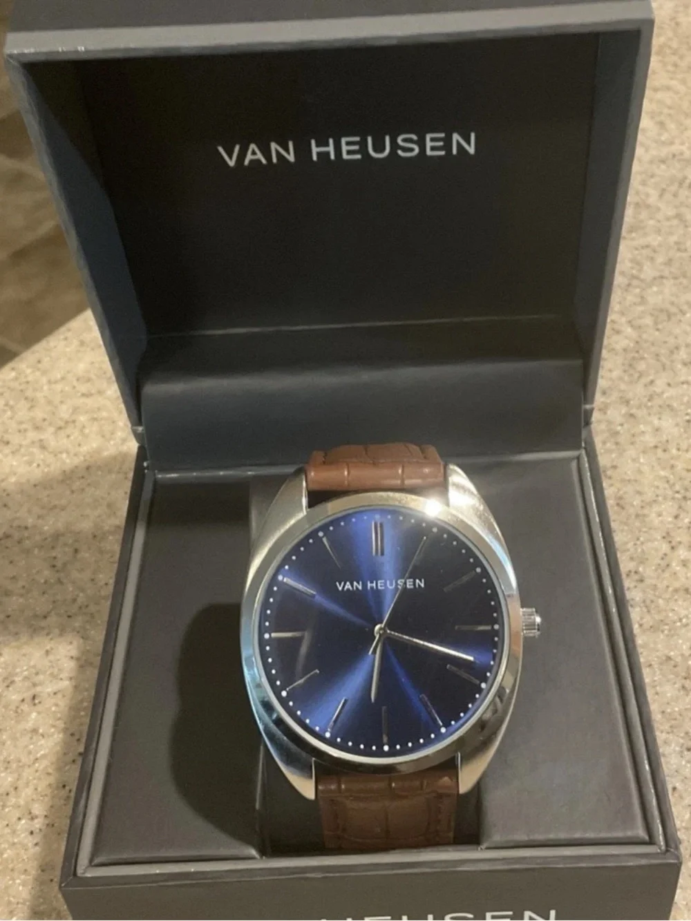 Van Heusen Mens Watch Leather Strap Japan Movement NEW w/Box Needs Battery